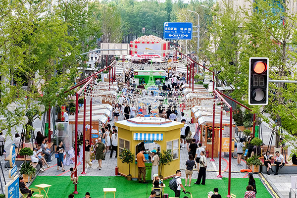 美食节街区现场组图2.jpg