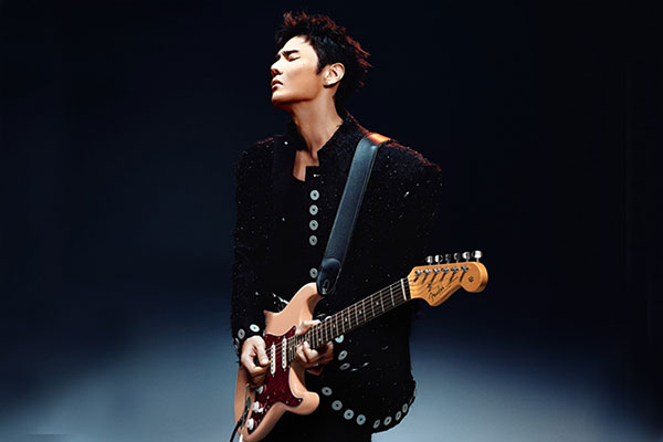 Fender携手华语音乐人李荣浩推出中国大陆首款艺术家签名款Stratocaster®电吉他