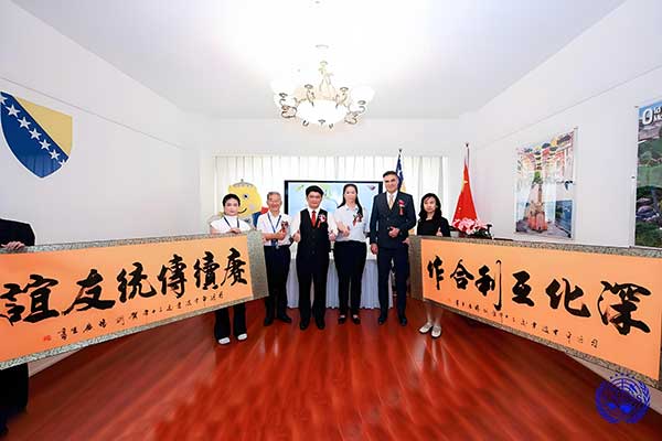 fYjuKCP6A.jpg